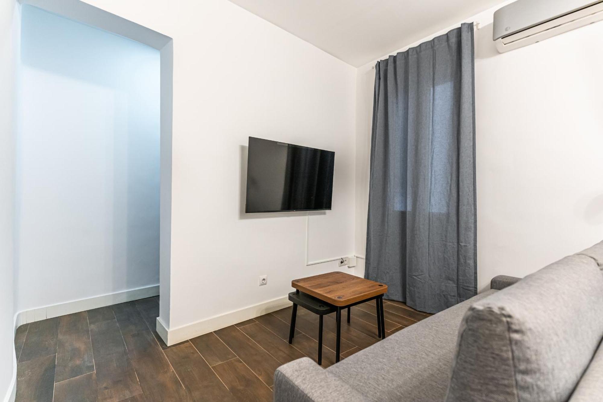 Vr Estudios Apartments Madrid Exterior photo